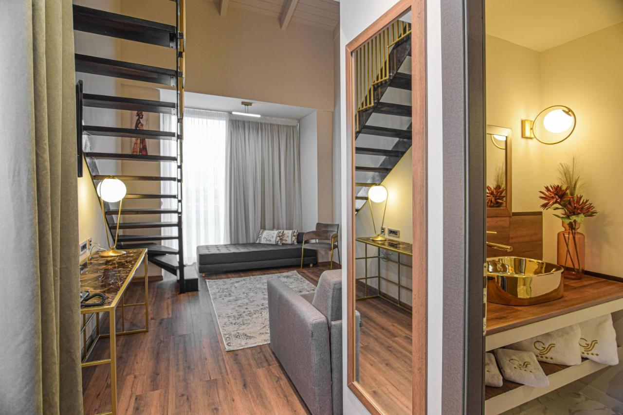 Hotel Golden & 4*