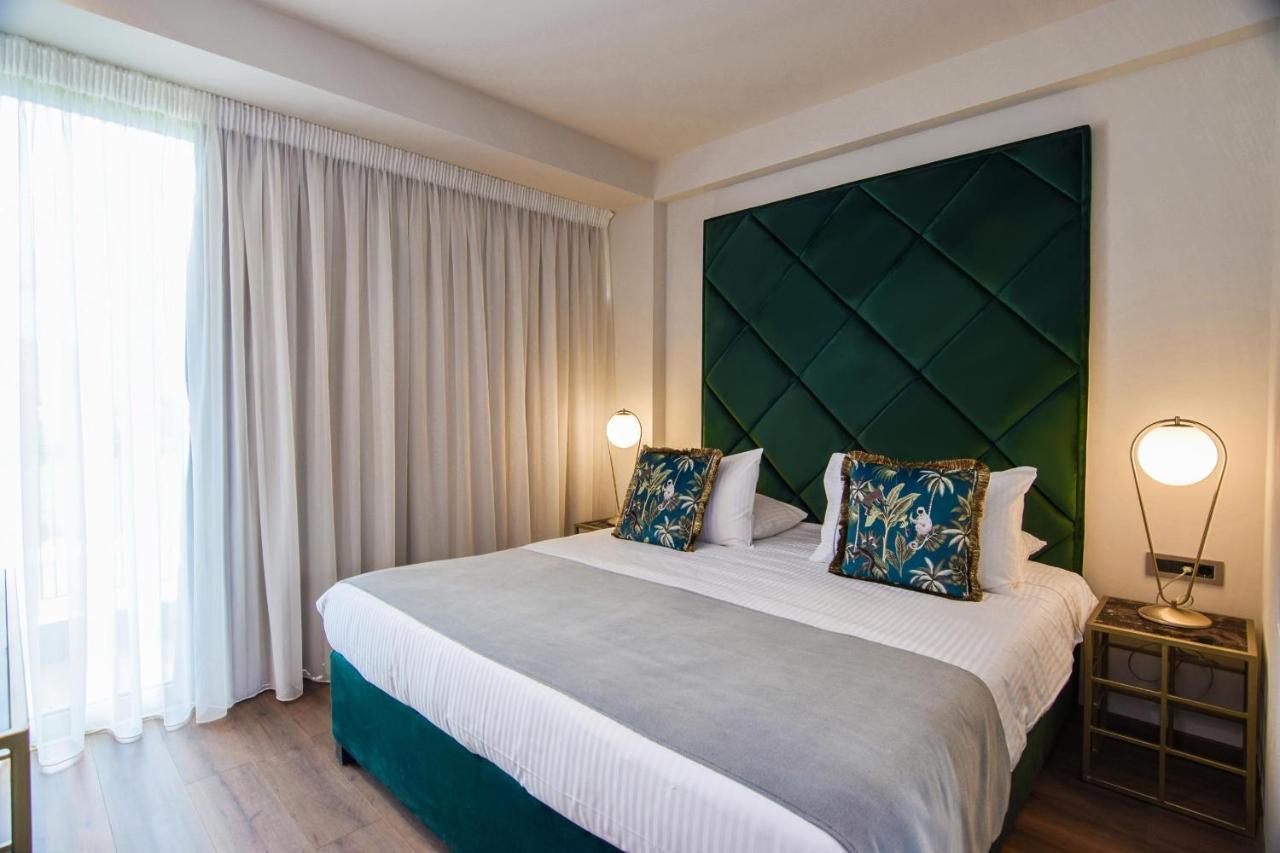 Hotel Golden &